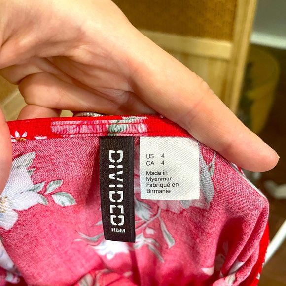 Cute Floral Romper - Picture 6 of 6